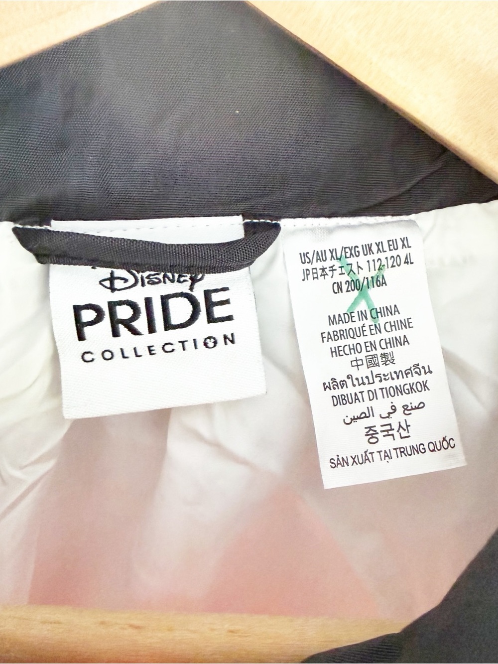 NWT Mickey Mouse 3/4 Zip Jacket Disney Pride Rainbow Windbreaker Adult XL - Picture 7 of 11